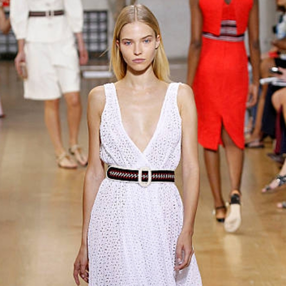 ◇$3990 OSCAR DE LA RENTA NEW GORGEOUS WHITE EYELET MIDI RUNWAY DRESS US 4 - Picture 3 of 13